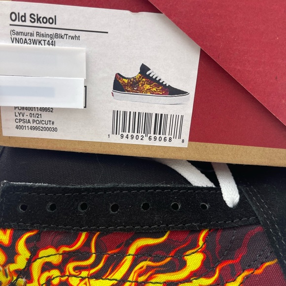 Vans Men’s Old Skool
(Samurai Rising)Black /True White Sneakers
VN0A3WKT44l - Picture 3 of 16